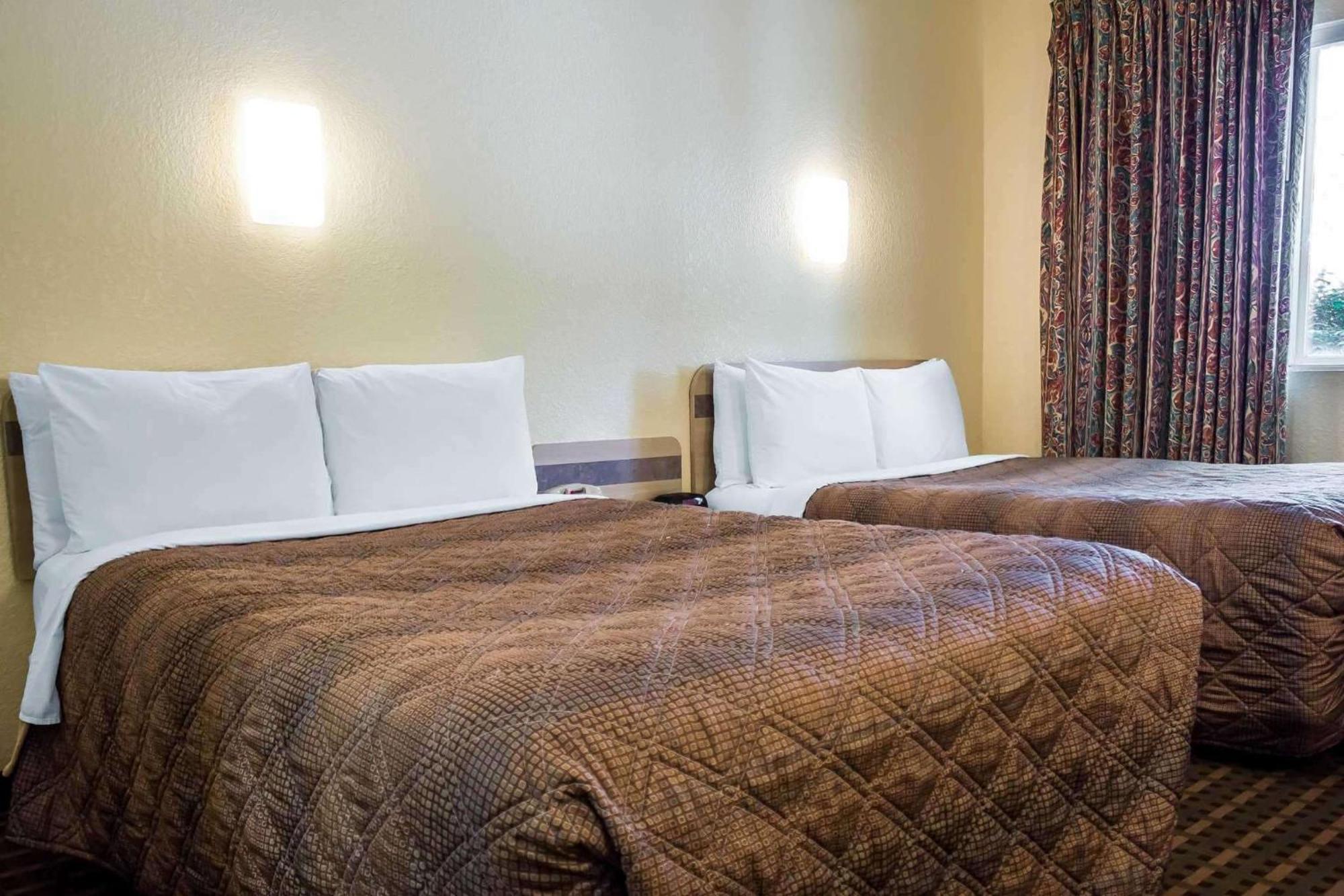 Lodge Econo Meadville